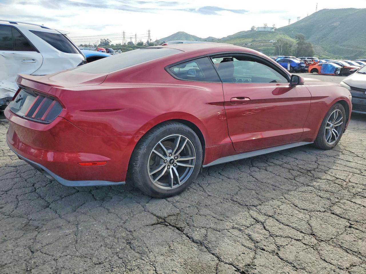 2016 Ford Mustang - zdjęcie 3