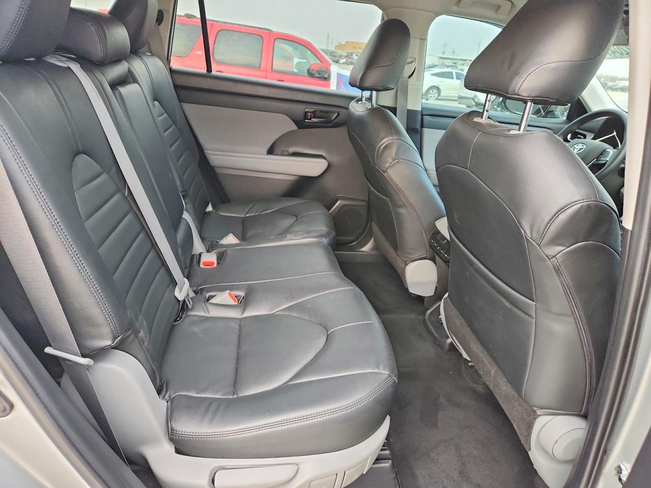 2021 Toyota Highlander L - zdjęcie 10