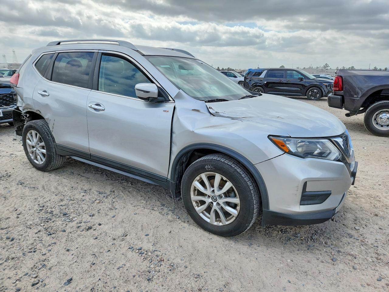2018 Nissan Rogue Sv - zdjęcie 4