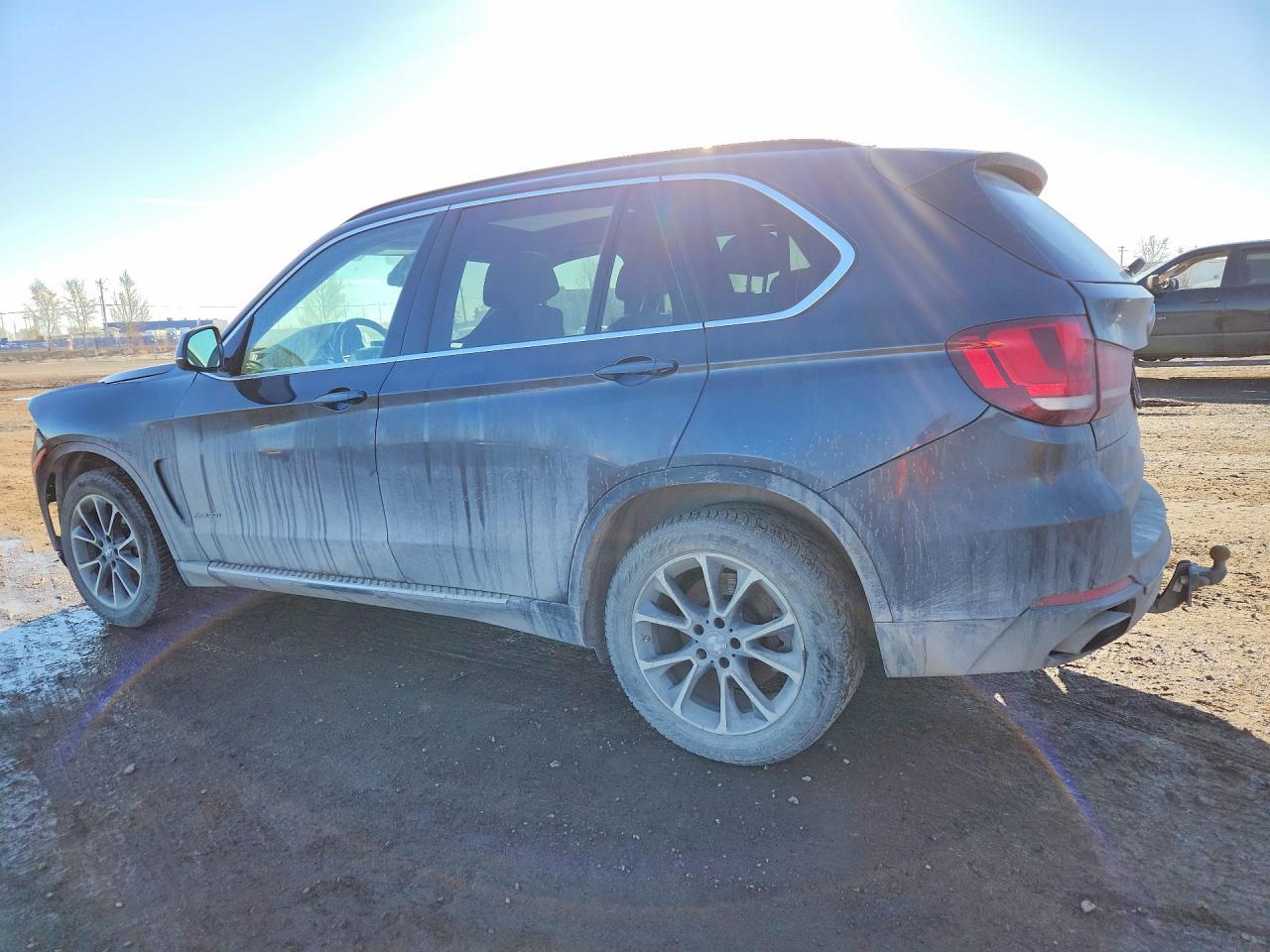 2015 BMW X5 xDrive50I - zdjęcie 2