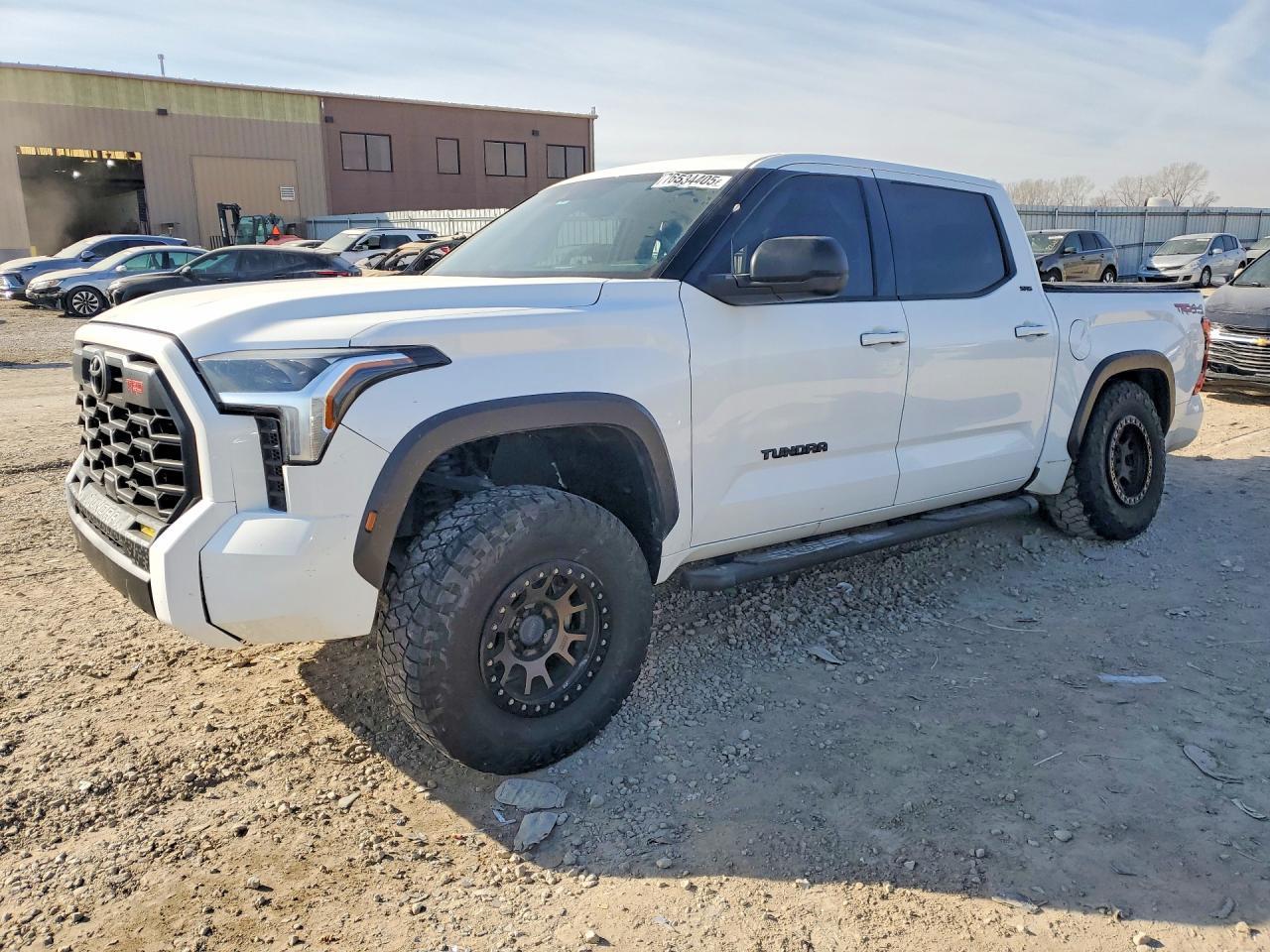 2022 Toyota Tundra Sr5 - zdjęcie główne