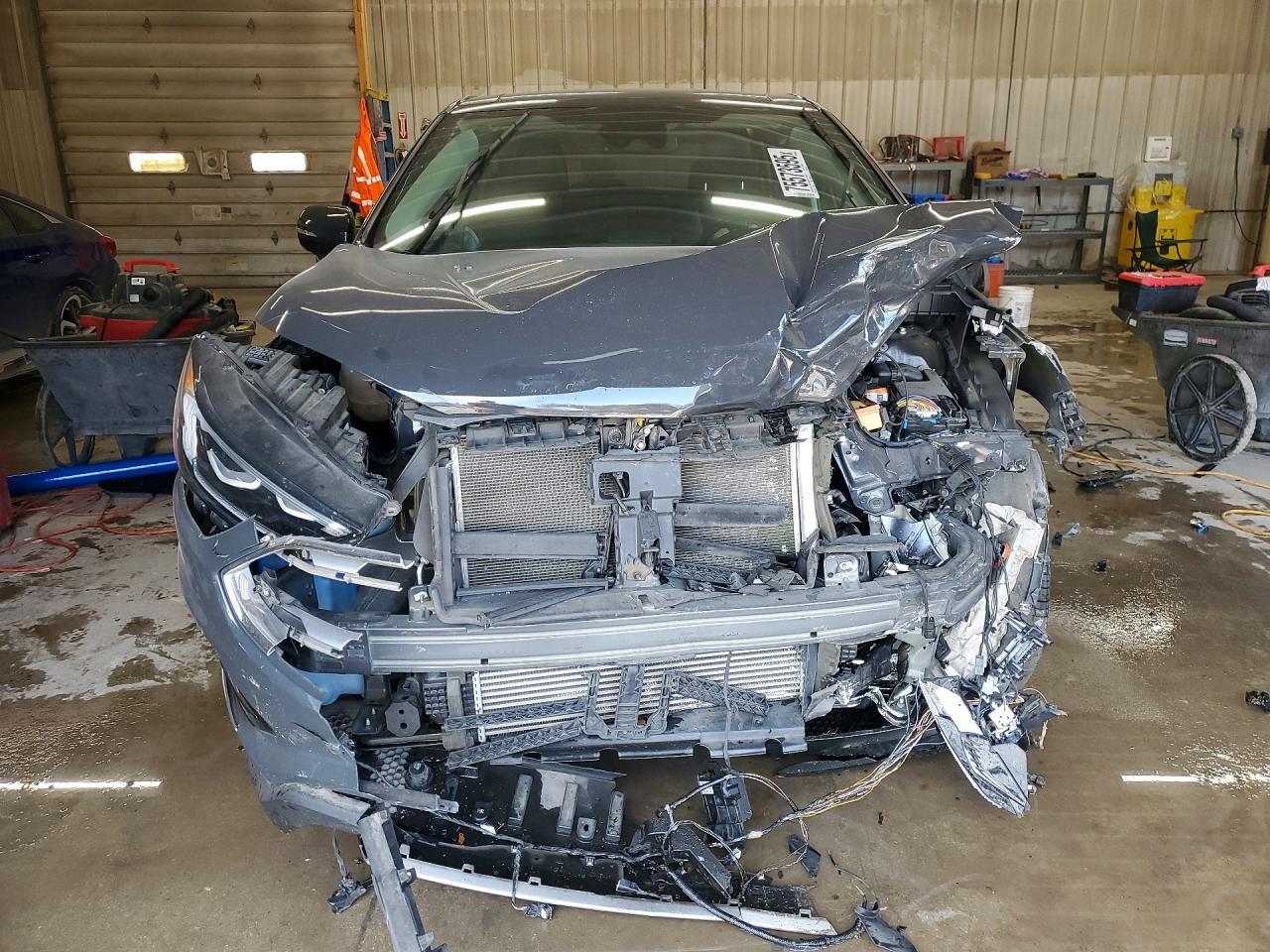 2021 Ford Edge Titanium - zdjęcie 5