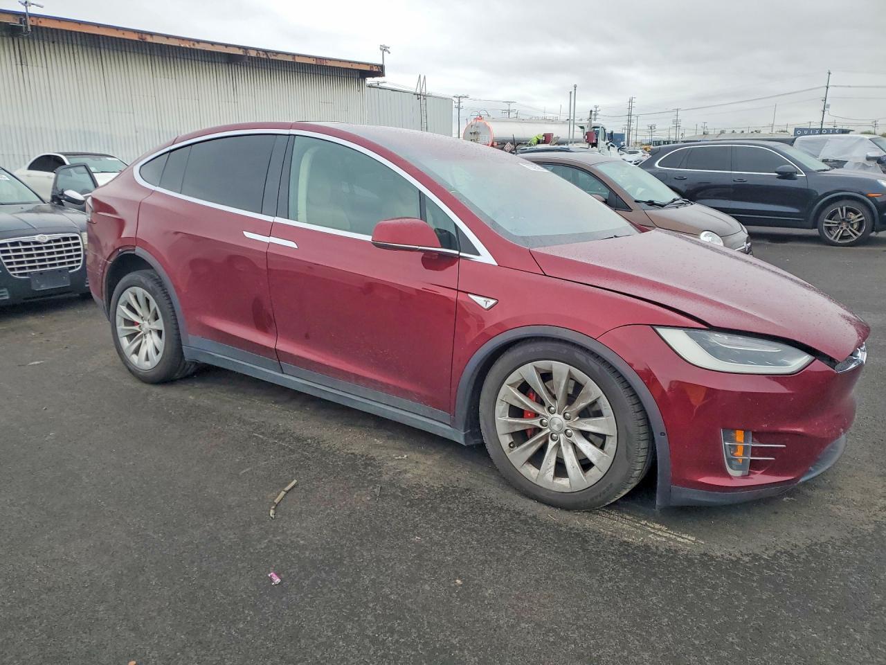 2016 Tesla Model X - zdjęcie 4