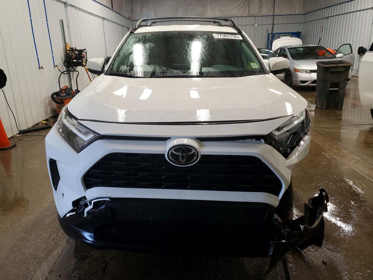 2025 Toyota Rav4 Le - zdjęcie 5