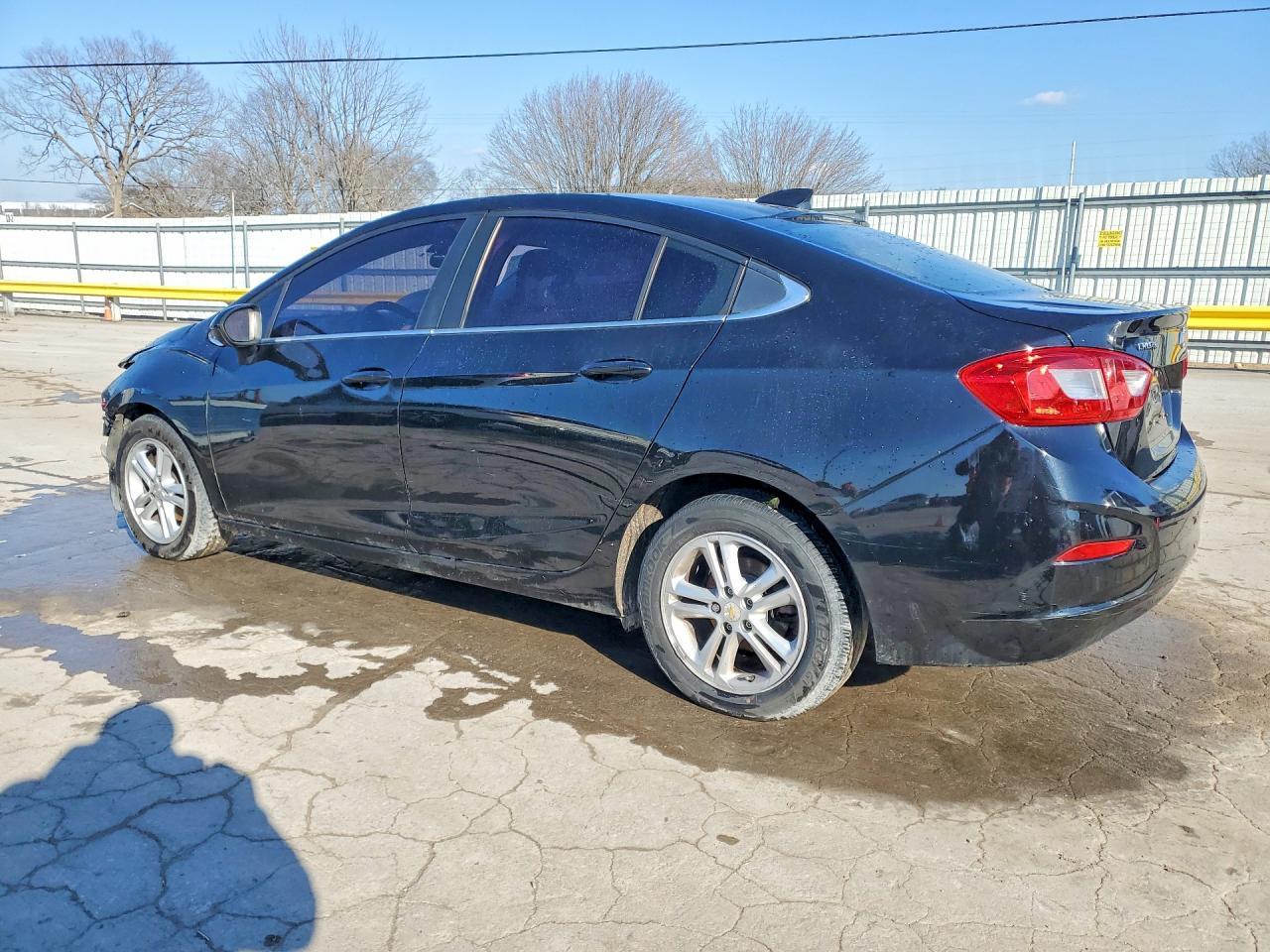 2017 Chevrolet Cruze Lt - zdjęcie 2