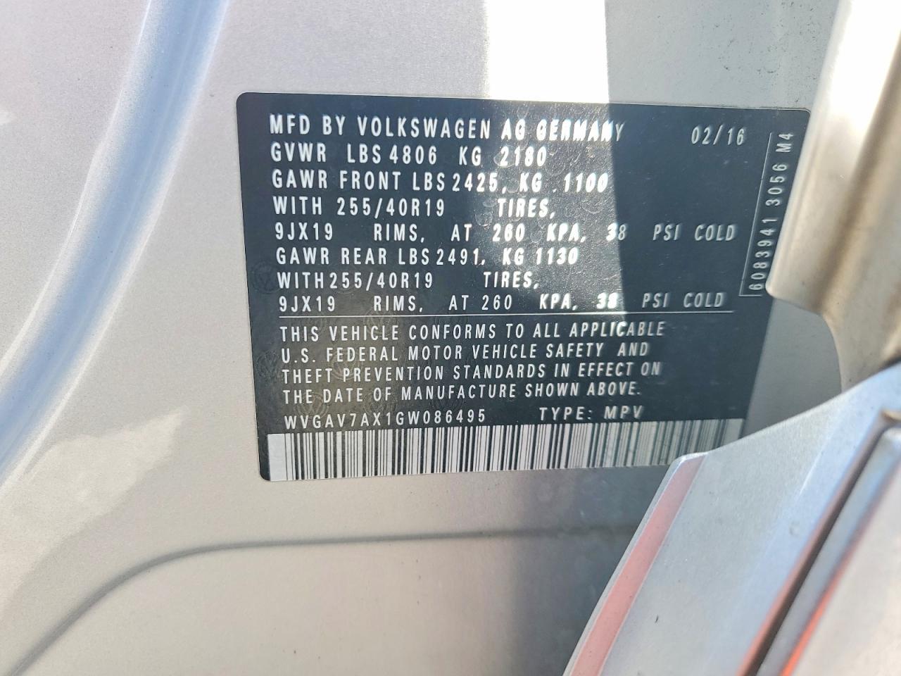 2016 Volkswagen Tiguan S - zdjęcie 13