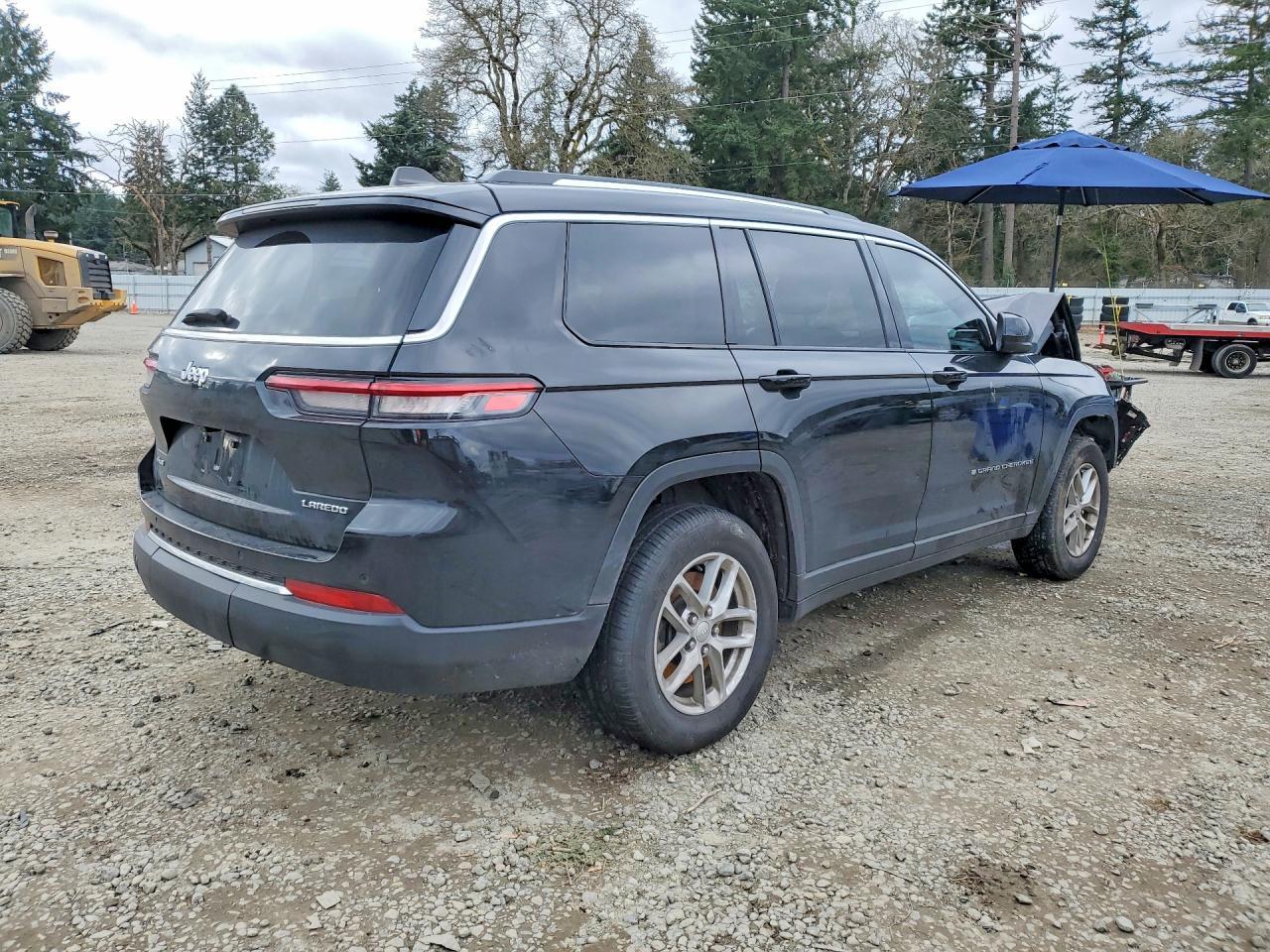 2023 Jeep Grand Cherokee L Laredo - zdjęcie 3