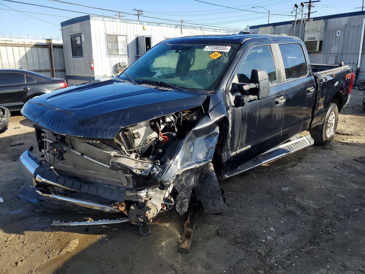 2021 Ford F250 Super Duty - zdjęcie główne