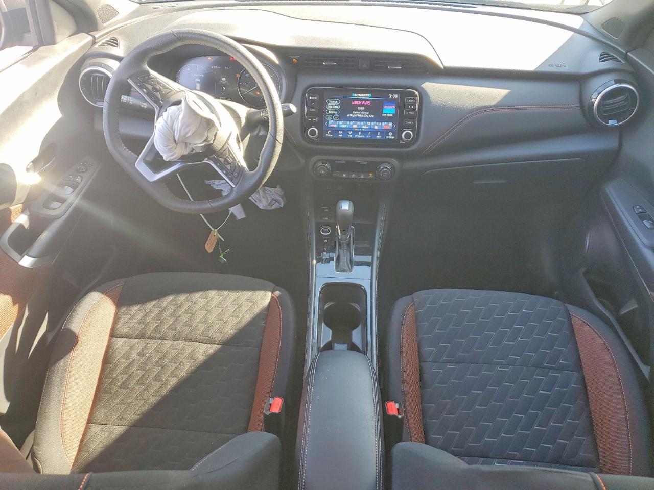 2024 Nissan Kicks Sr - zdjęcie 8