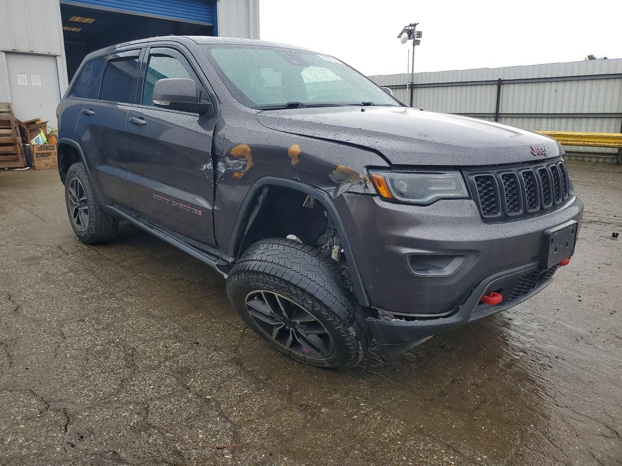 2019 Jeep Grand Cherokee Trailhawk - zdjęcie 4