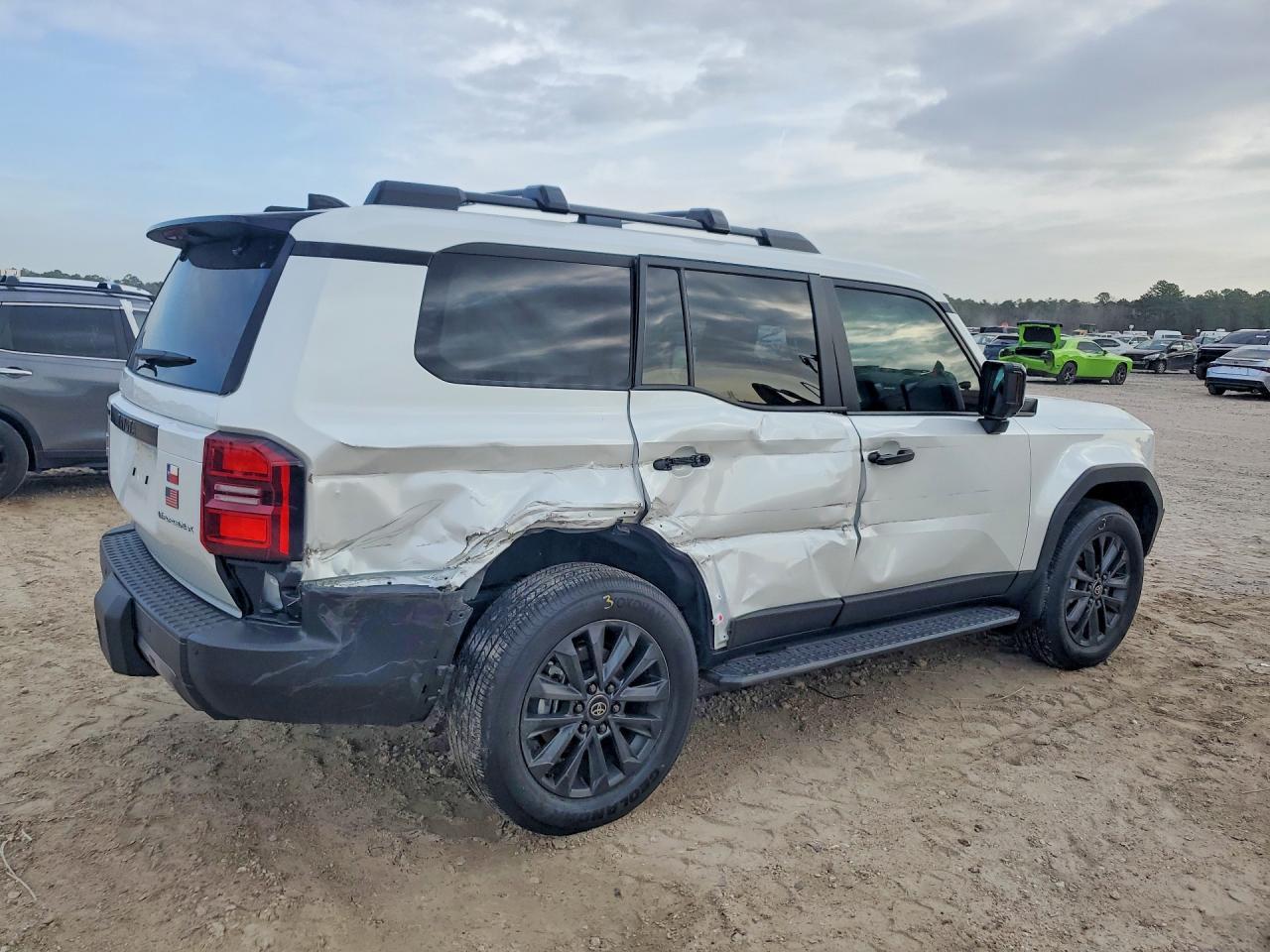 2025 Toyota Land Cruiser Base - zdjęcie 3