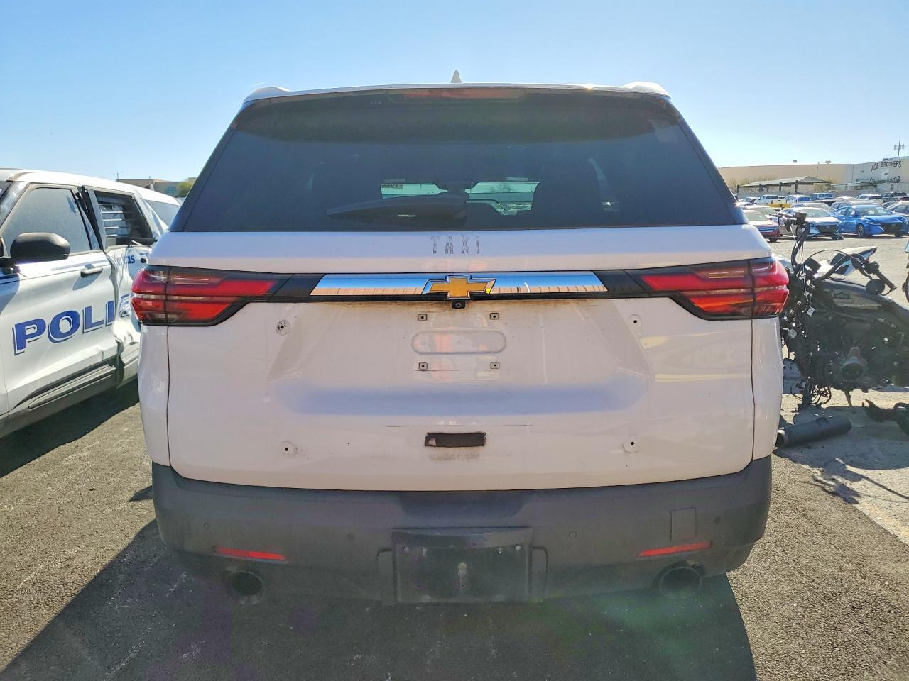 2022 Chevrolet Traverse Ls - zdjęcie 6