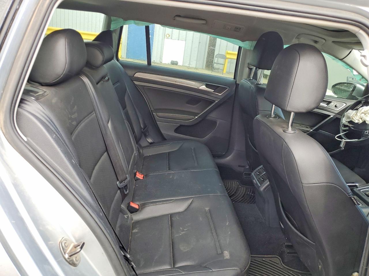 2017 Volkswagen Golf Alltrack S - zdjęcie 10