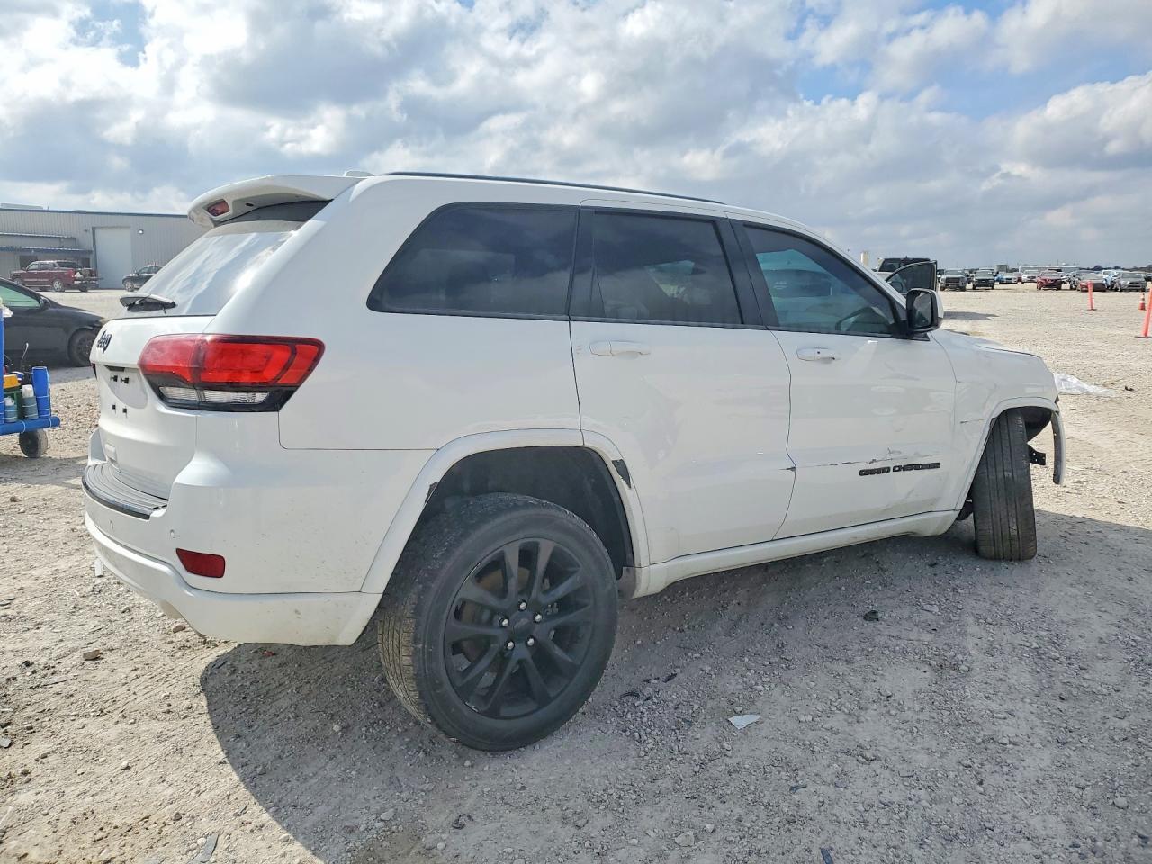 2018 Jeep Grand Cherokee Laredo - zdjęcie 3