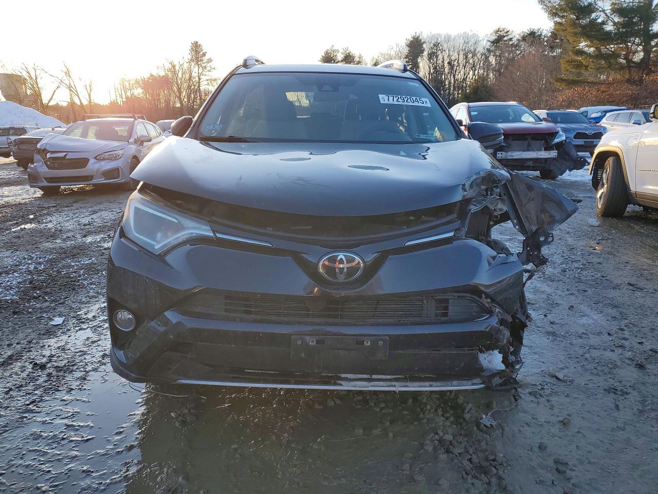 2018 Toyota Rav4 Adventure - zdjęcie 5