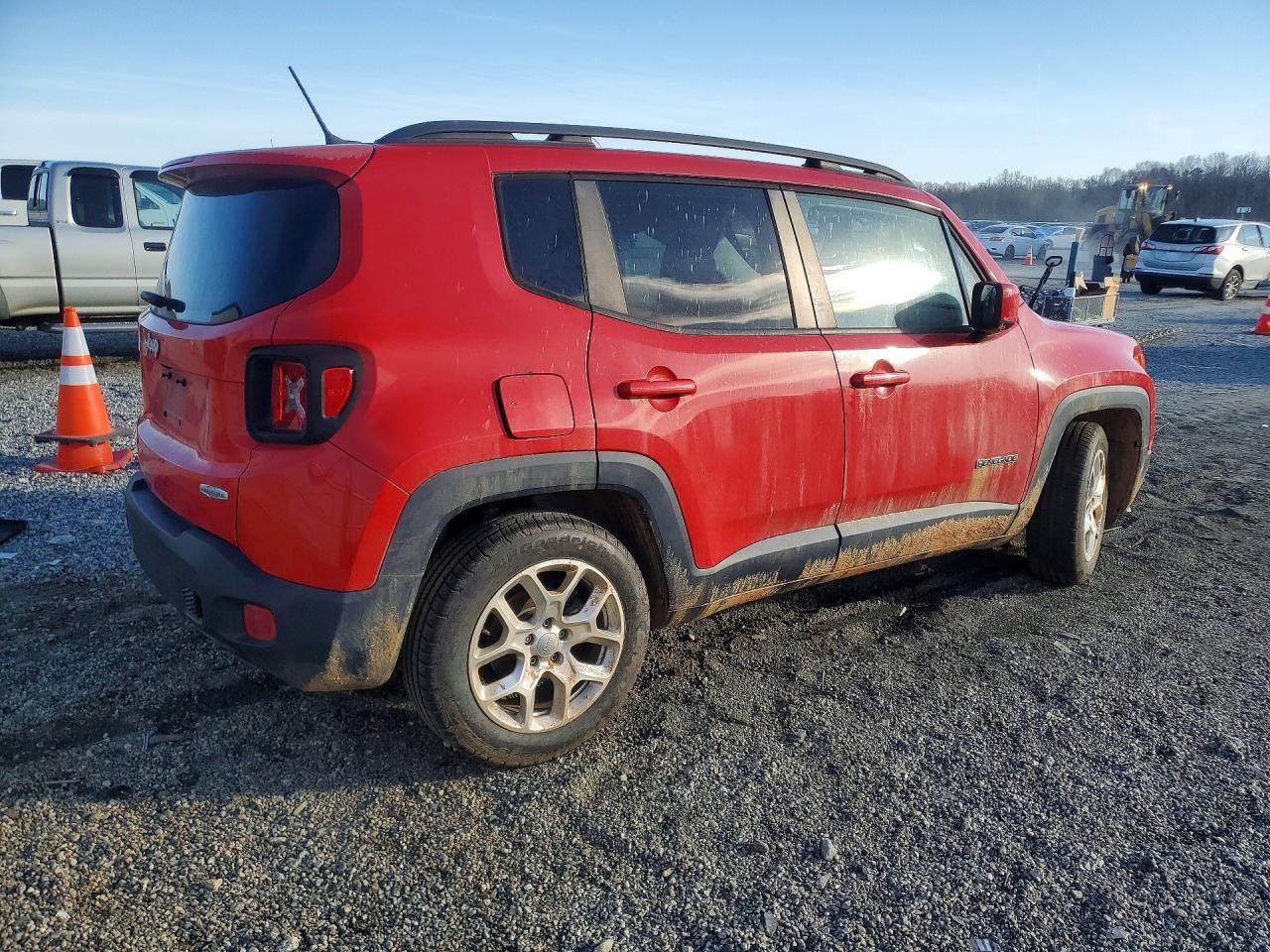 2015 Jeep Renegade Latitude - zdjęcie 3