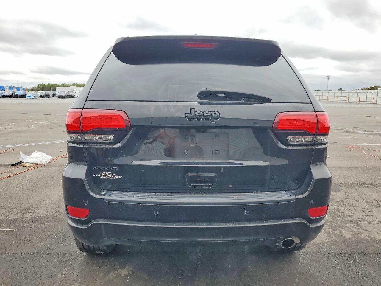 2021 Jeep Grand Cherokee Laredo - zdjęcie 6