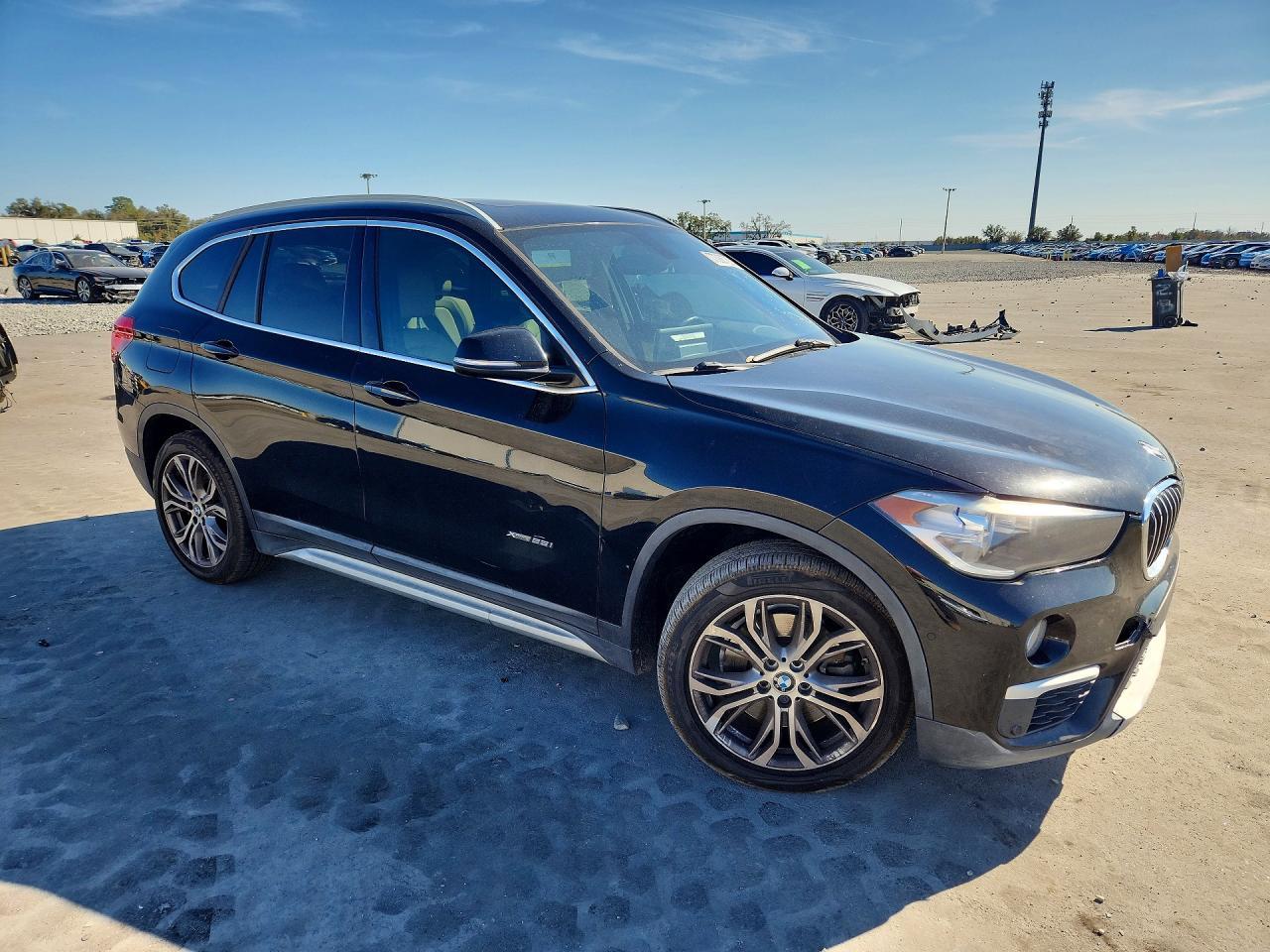 2017 BMW X1 xDrive28I - zdjęcie 4