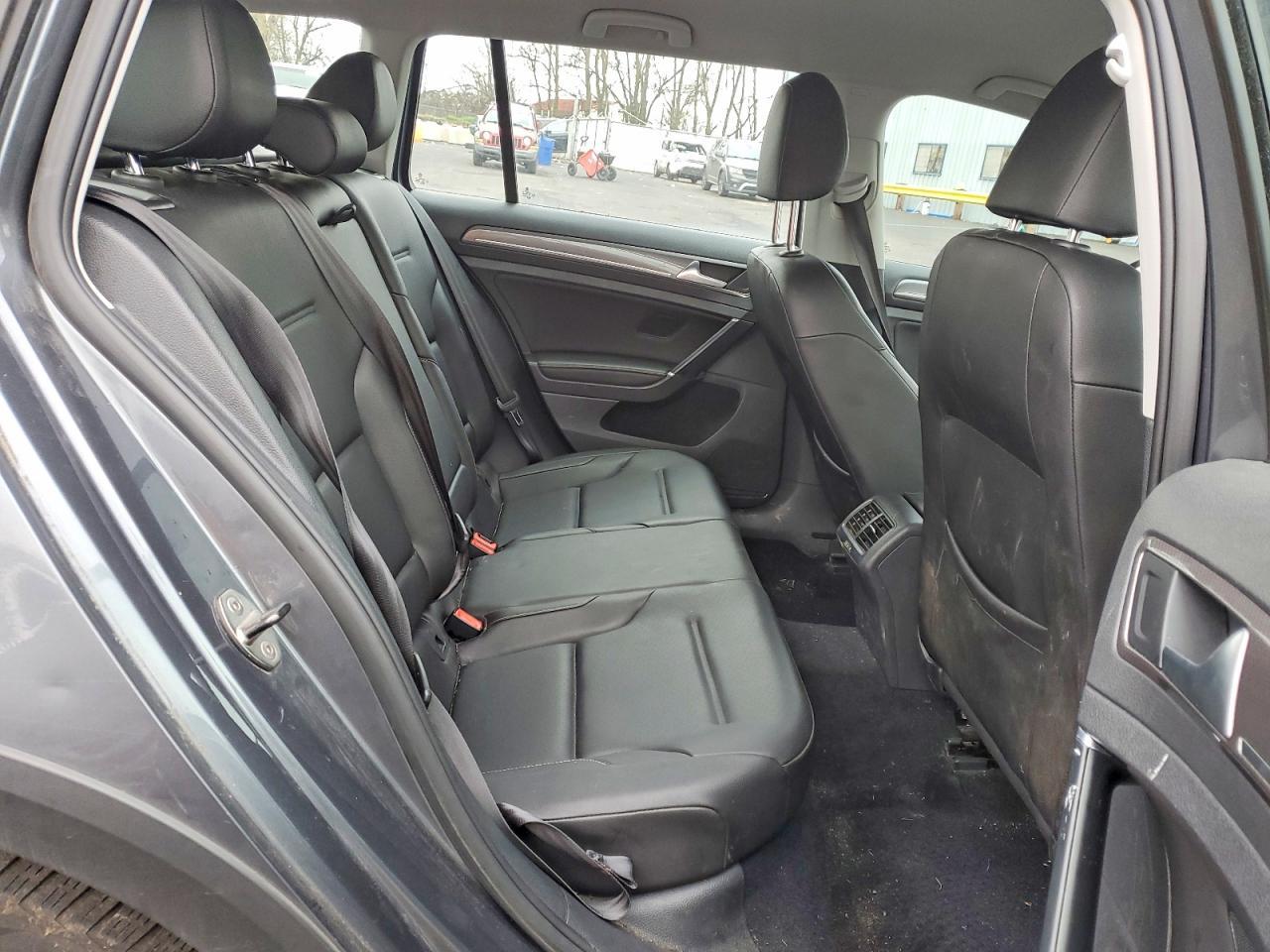 2017 Volkswagen Golf Alltrack S - zdjęcie 10