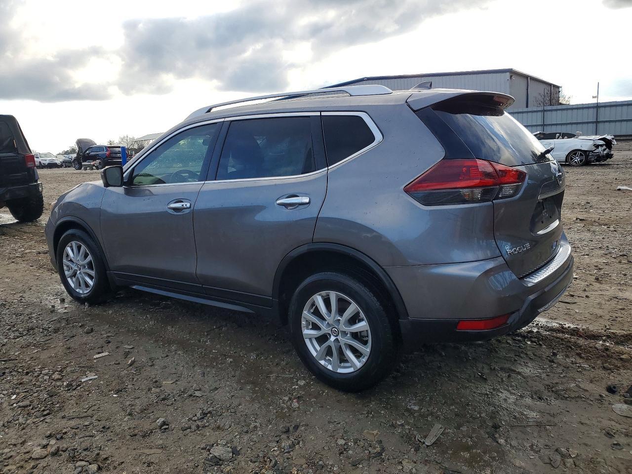 2018 Nissan Rogue S - zdjęcie 2
