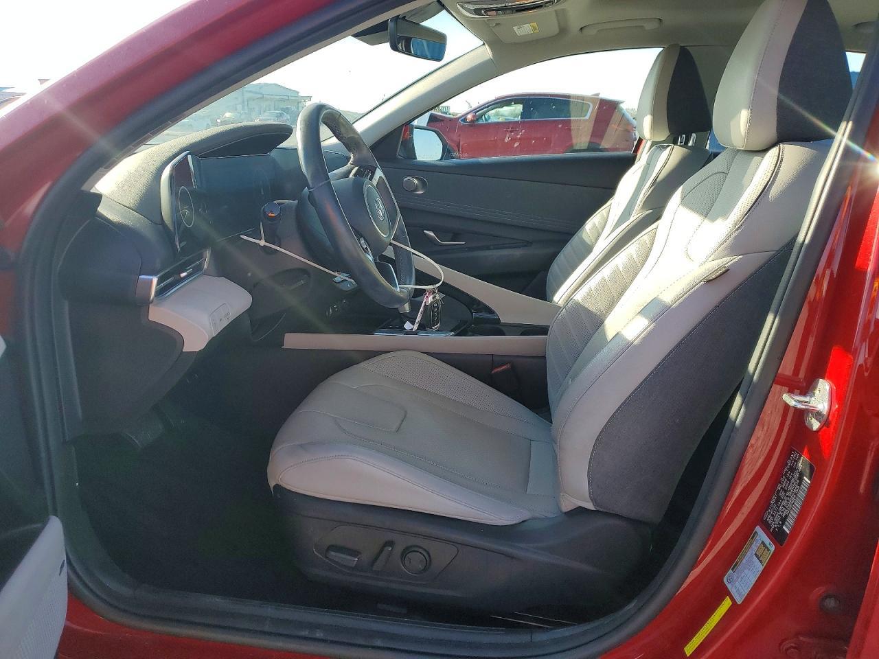 2022 Hyundai Elantra Limited - zdjęcie 7