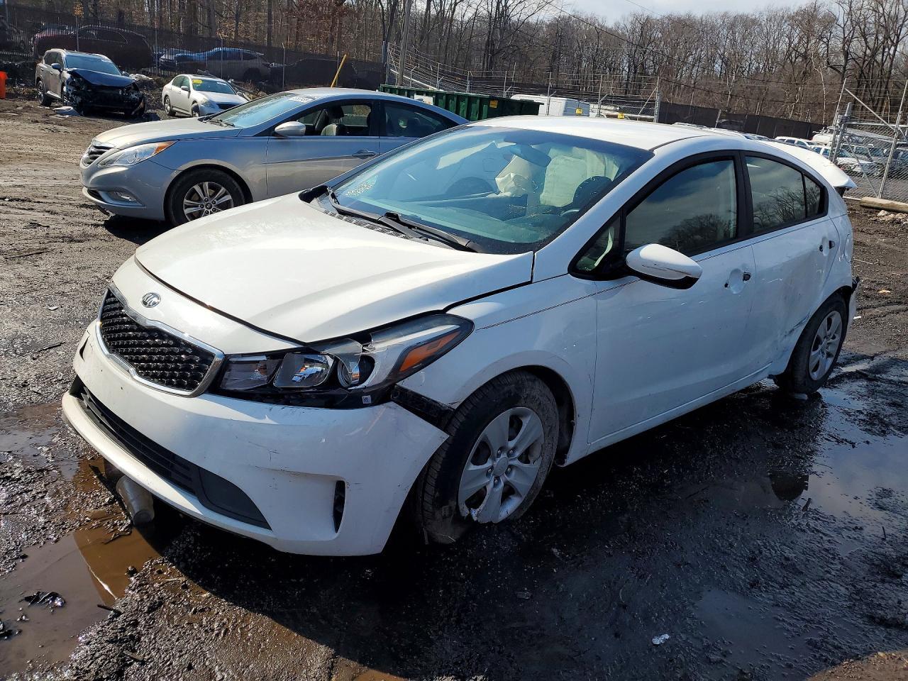 2017 Kia Forte Lx - zdjęcie główne