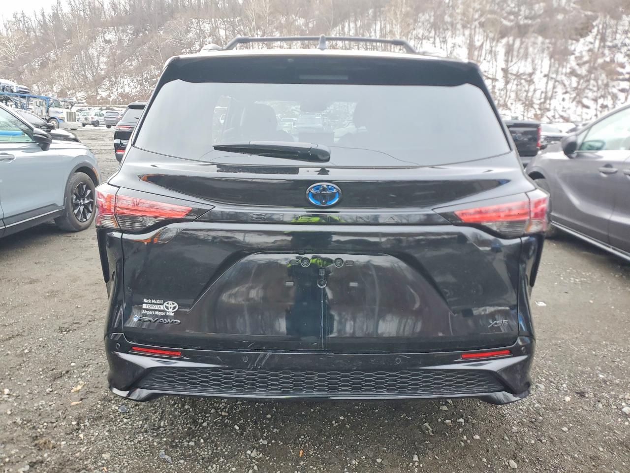 2025 Toyota Sienna - zdjęcie 6