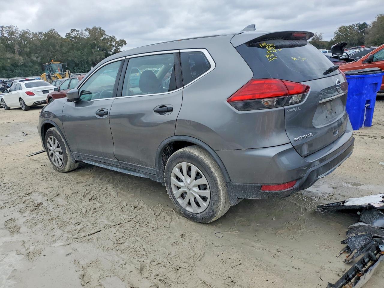 2017 Nissan Rogue S - zdjęcie 2