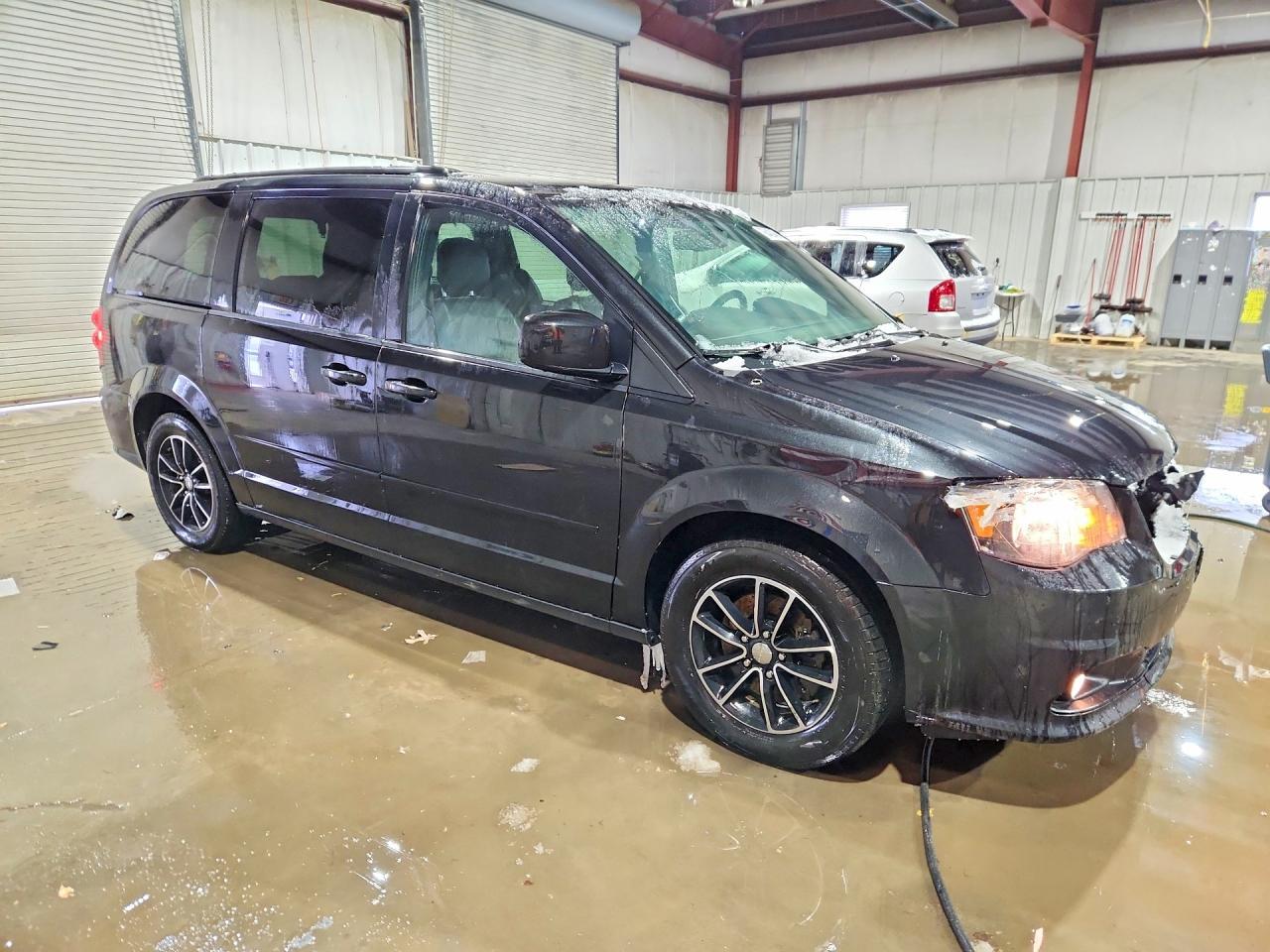 2017 Dodge Grand Caravan Gt - zdjęcie 4