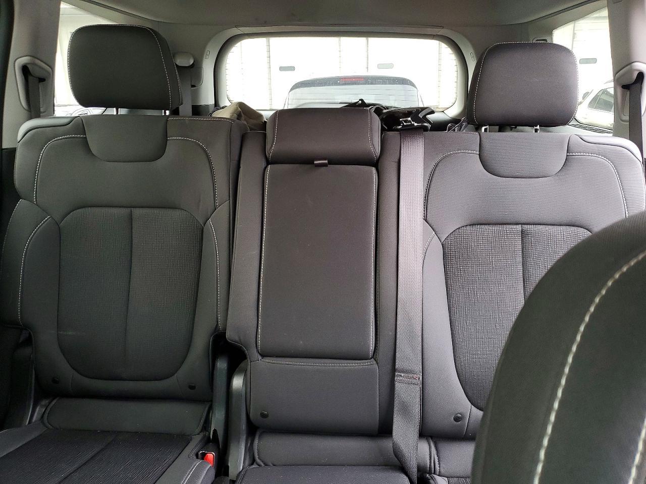 2021 Jeep Grand Cherokee L Laredo - zdjęcie 10