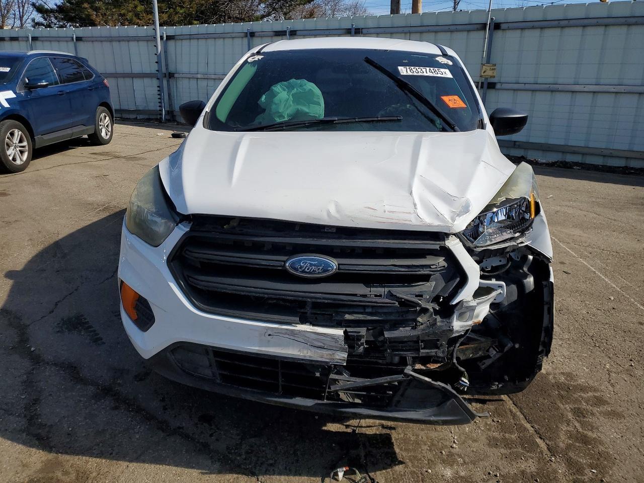 2018 Ford Escape S - zdjęcie 5
