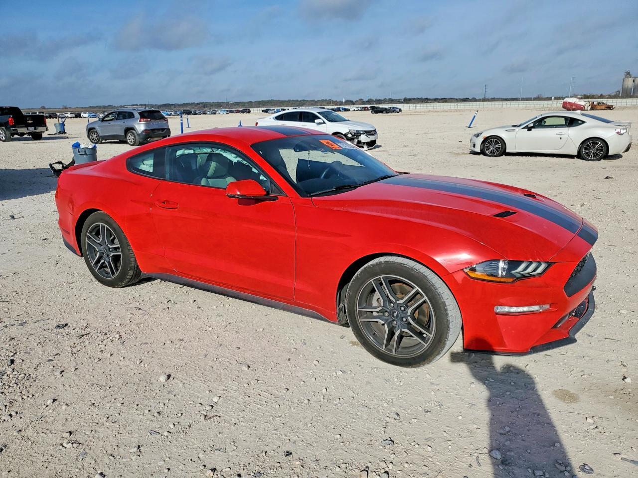 2019 Ford Mustang - zdjęcie 4