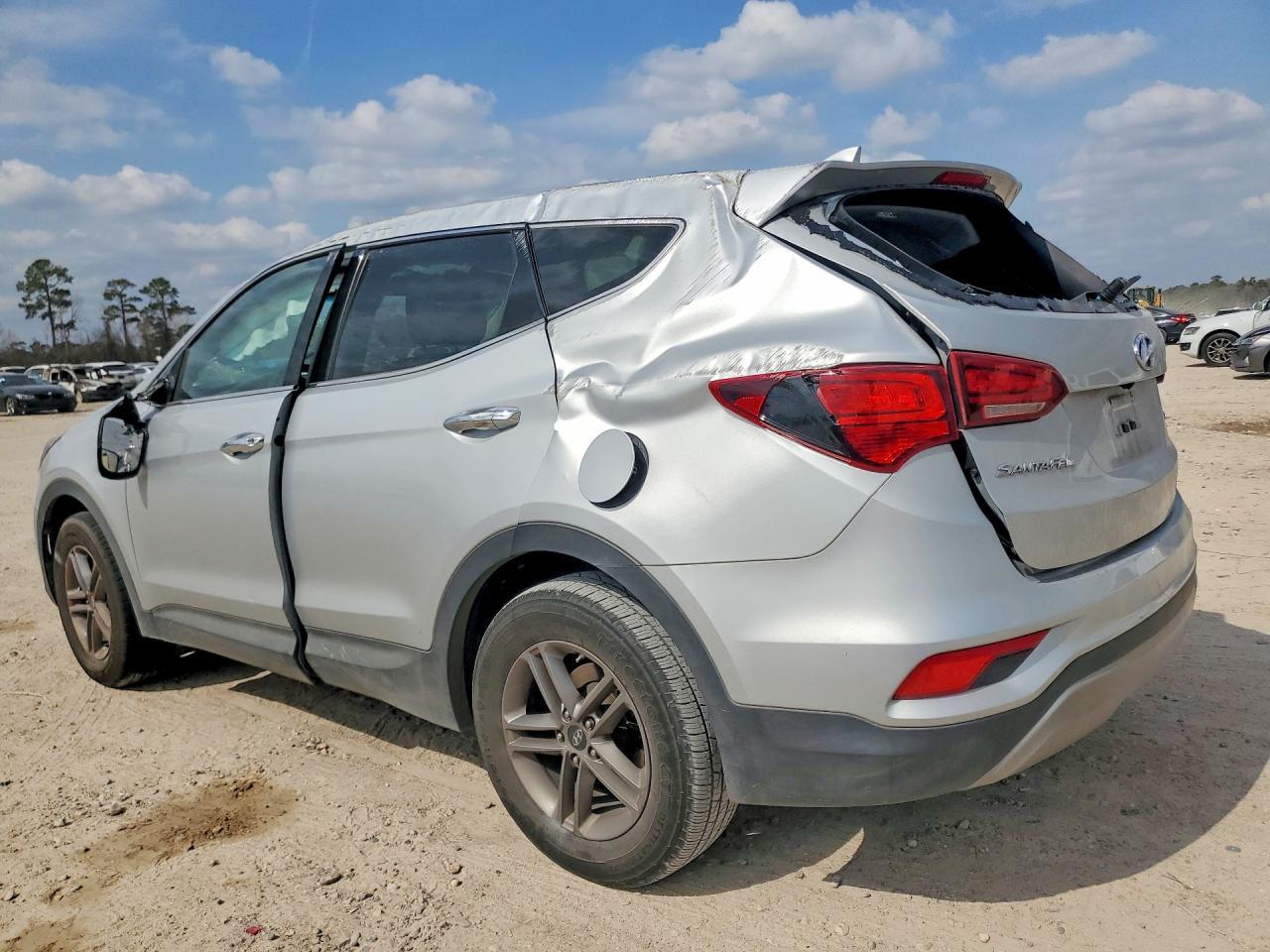 2017 Hyundai Santa Fe Sport 2.4L - zdjęcie 2
