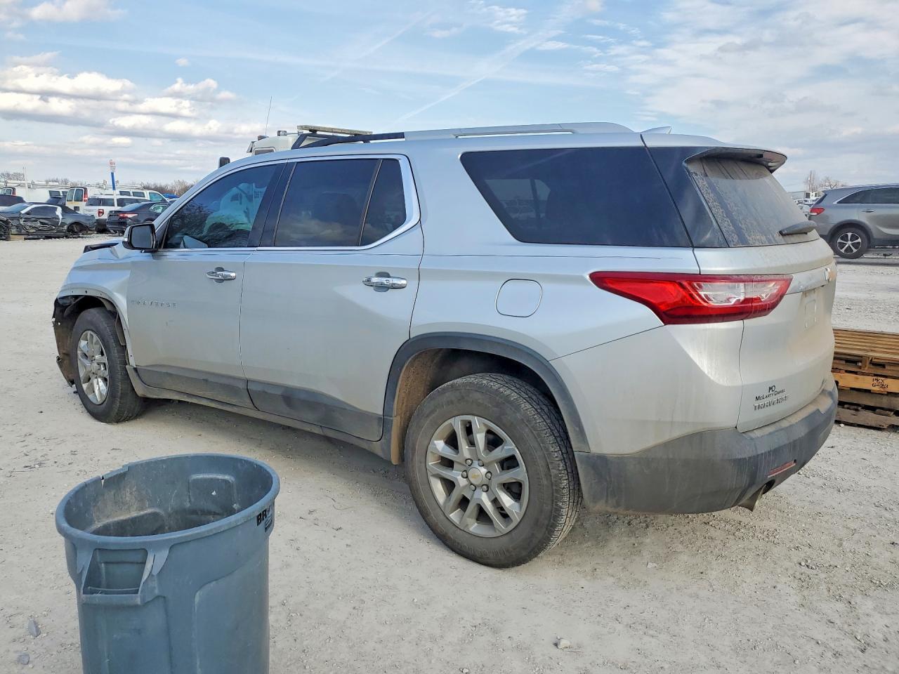 2018 Chevrolet Traverse Lt - zdjęcie 2