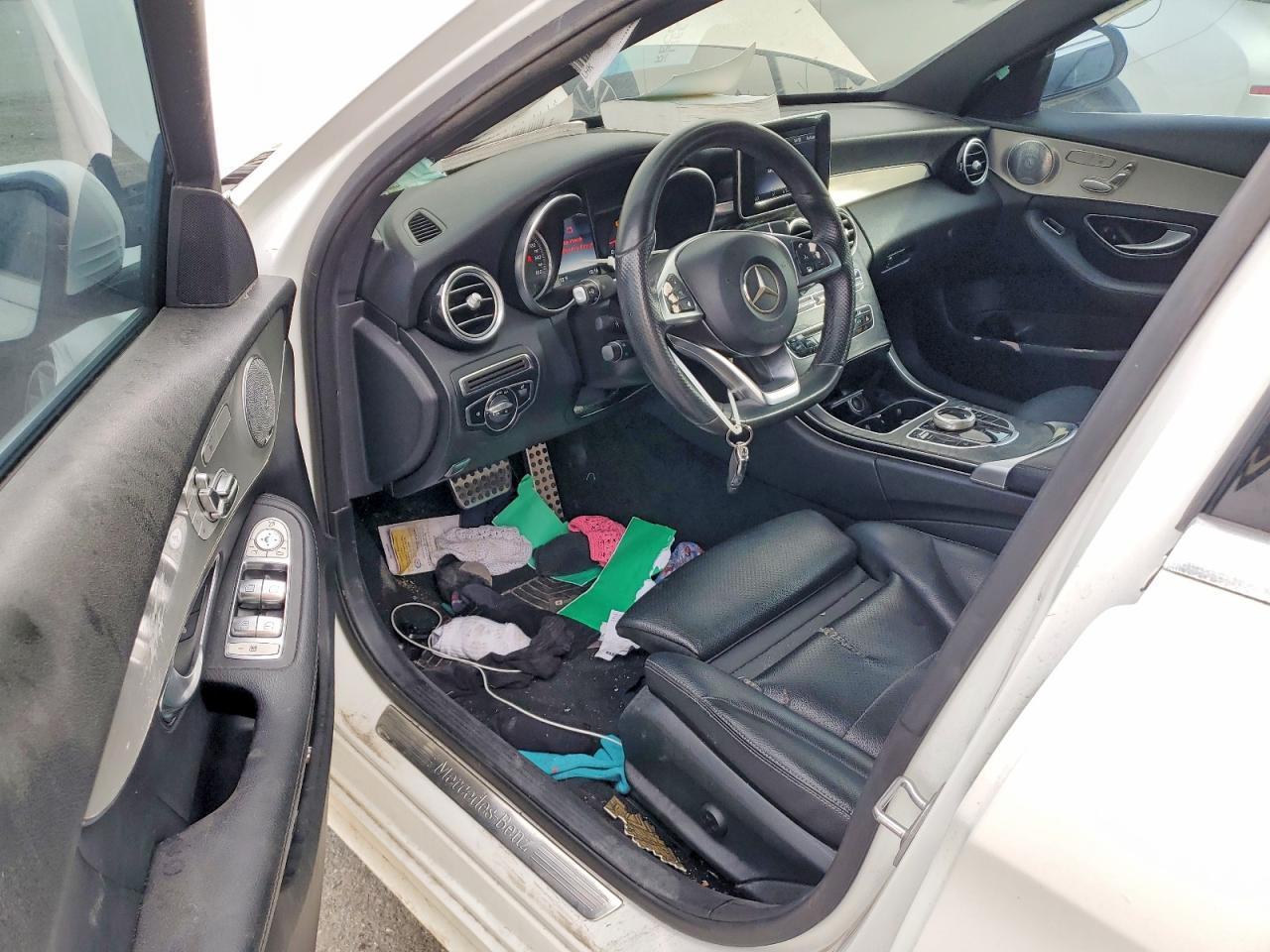 2018 Mercedes-Benz C 300 - zdjęcie 8