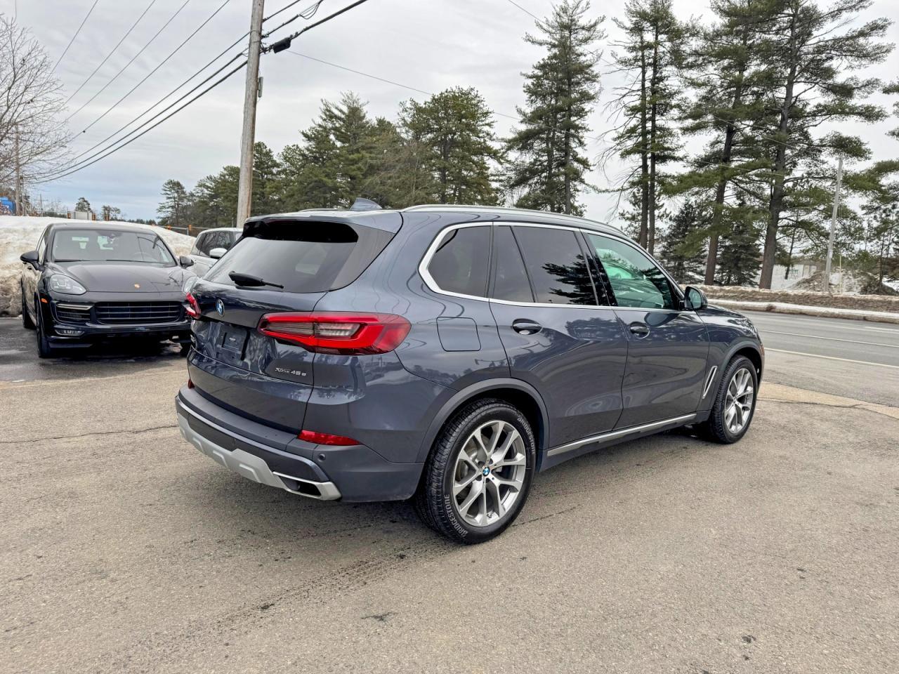 2021 BMW X5 xDrive45E - zdjęcie 3