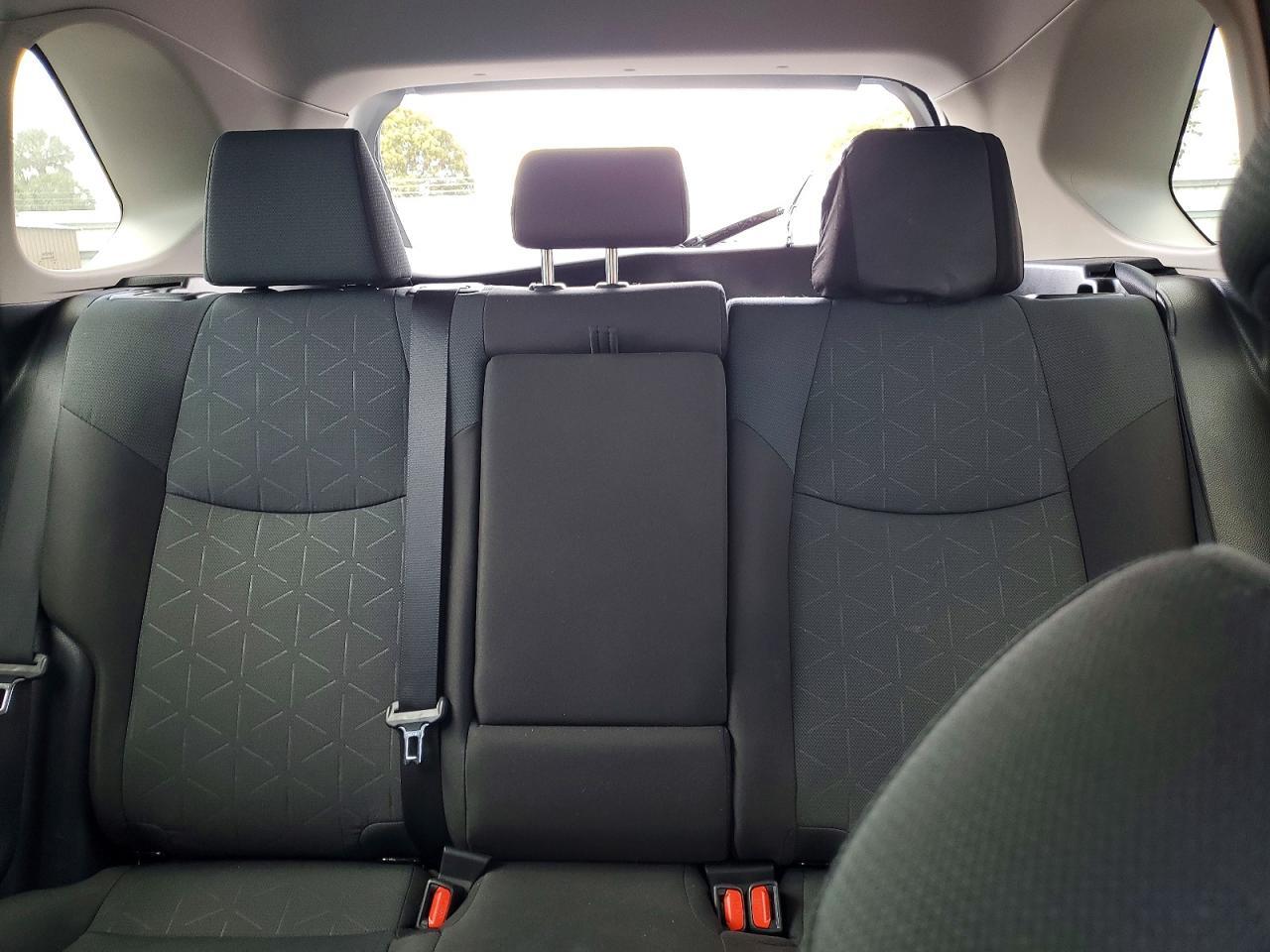 2024 Toyota Rav4 Xle - zdjęcie 10