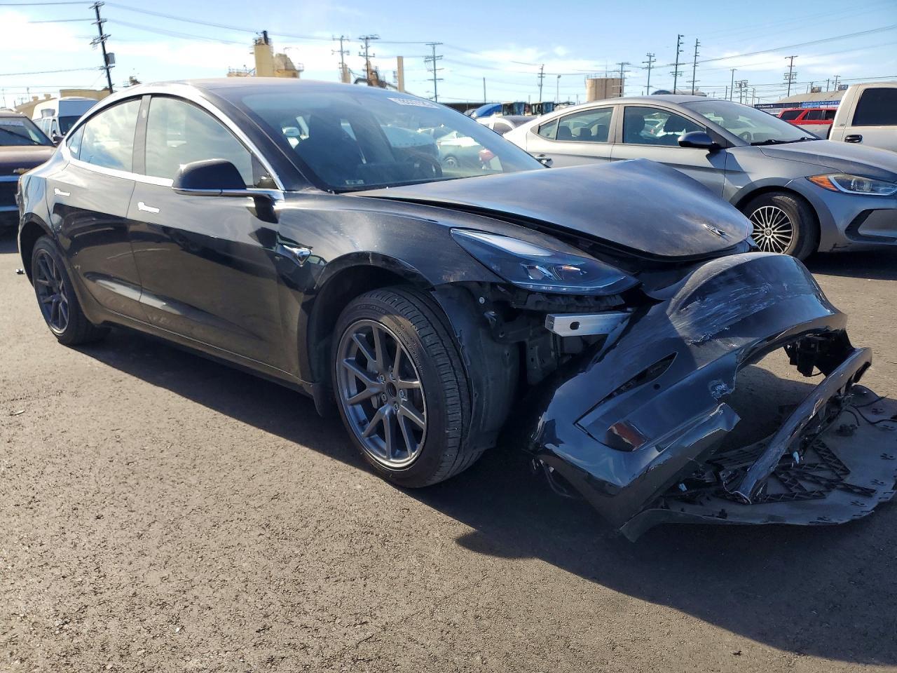 2018 Tesla Model 3 - zdjęcie 4