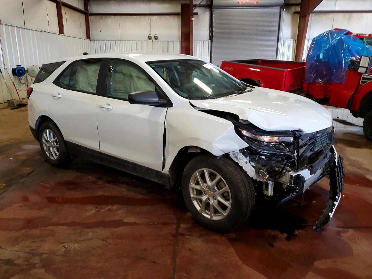 2022 Chevrolet Equinox Ls - zdjęcie 4