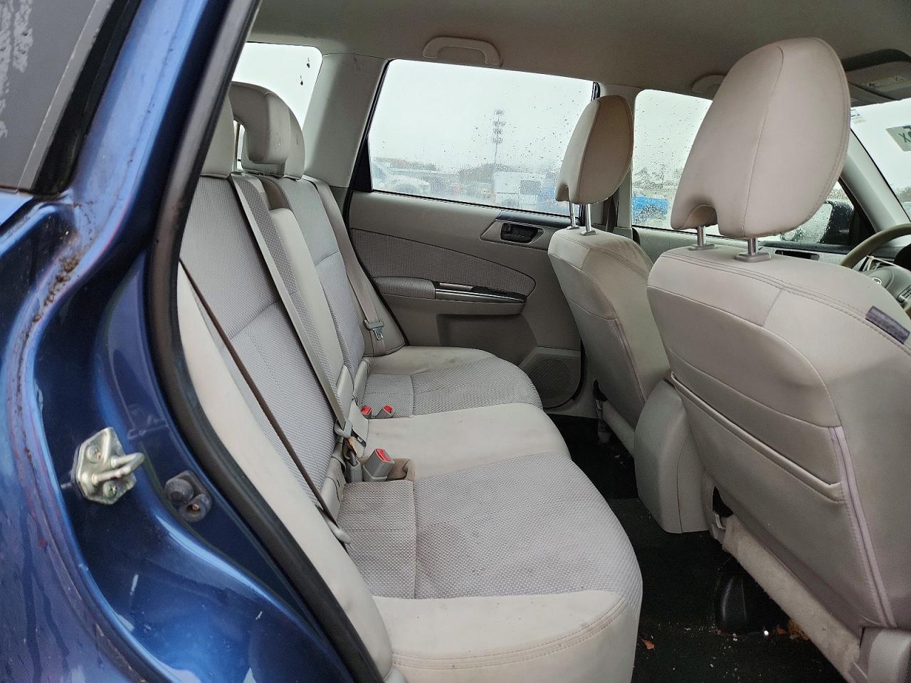 2013 Subaru Forester - zdjęcie 11