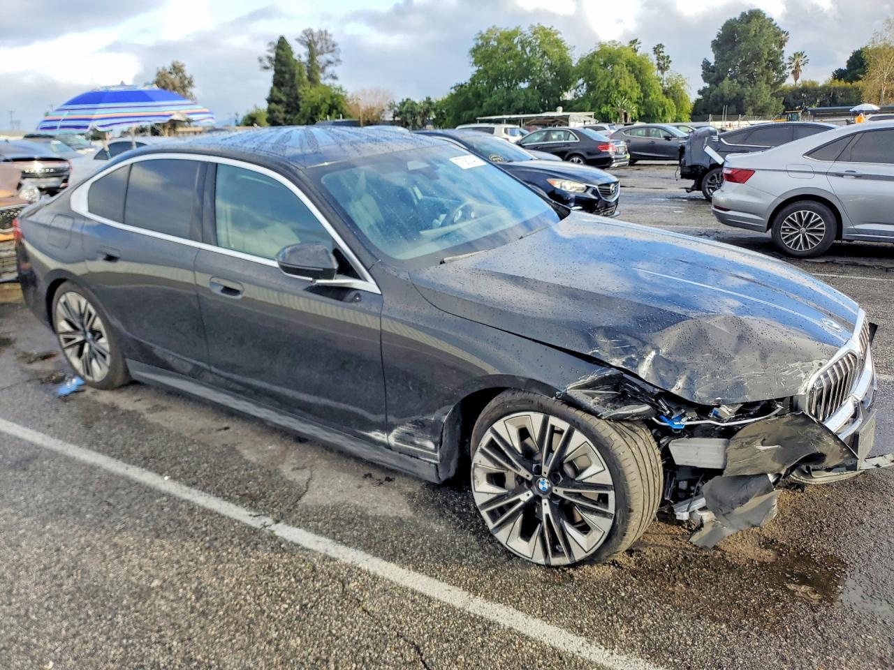 2025 BMW 530 I - zdjęcie 4