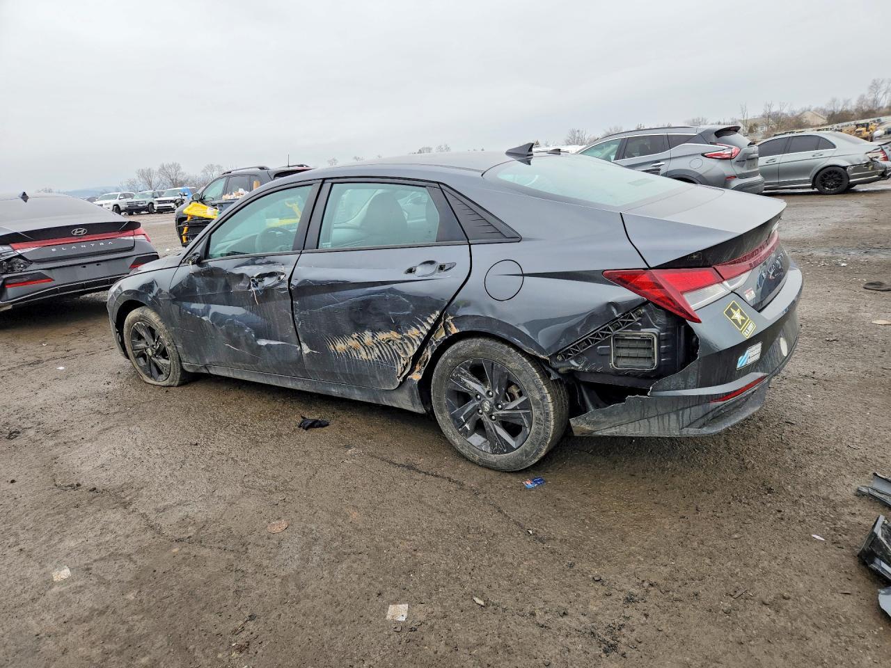 2022 Hyundai Elantra Sel - zdjęcie 2