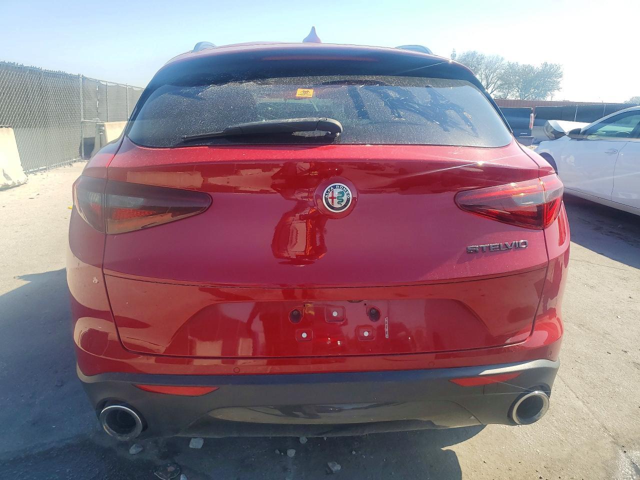 2021 Alfa Romeo Stelvio Sport - zdjęcie 6