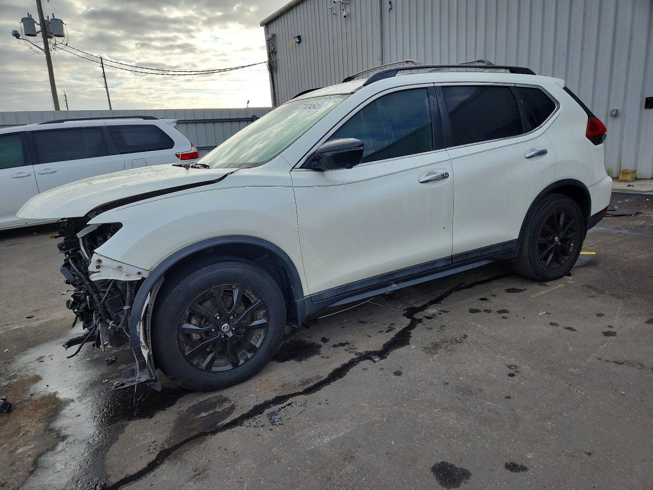 2018 Nissan Rogue Sv - zdjęcie główne