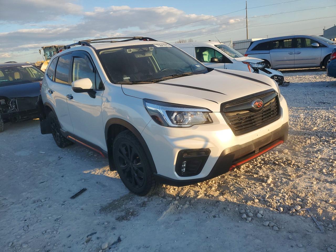 2019 Subaru Forester Sport - zdjęcie 4