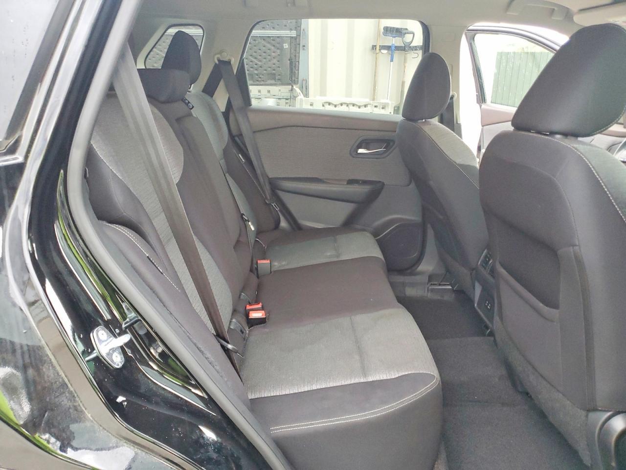 2022 Nissan Rogue Sv - zdjęcie 11