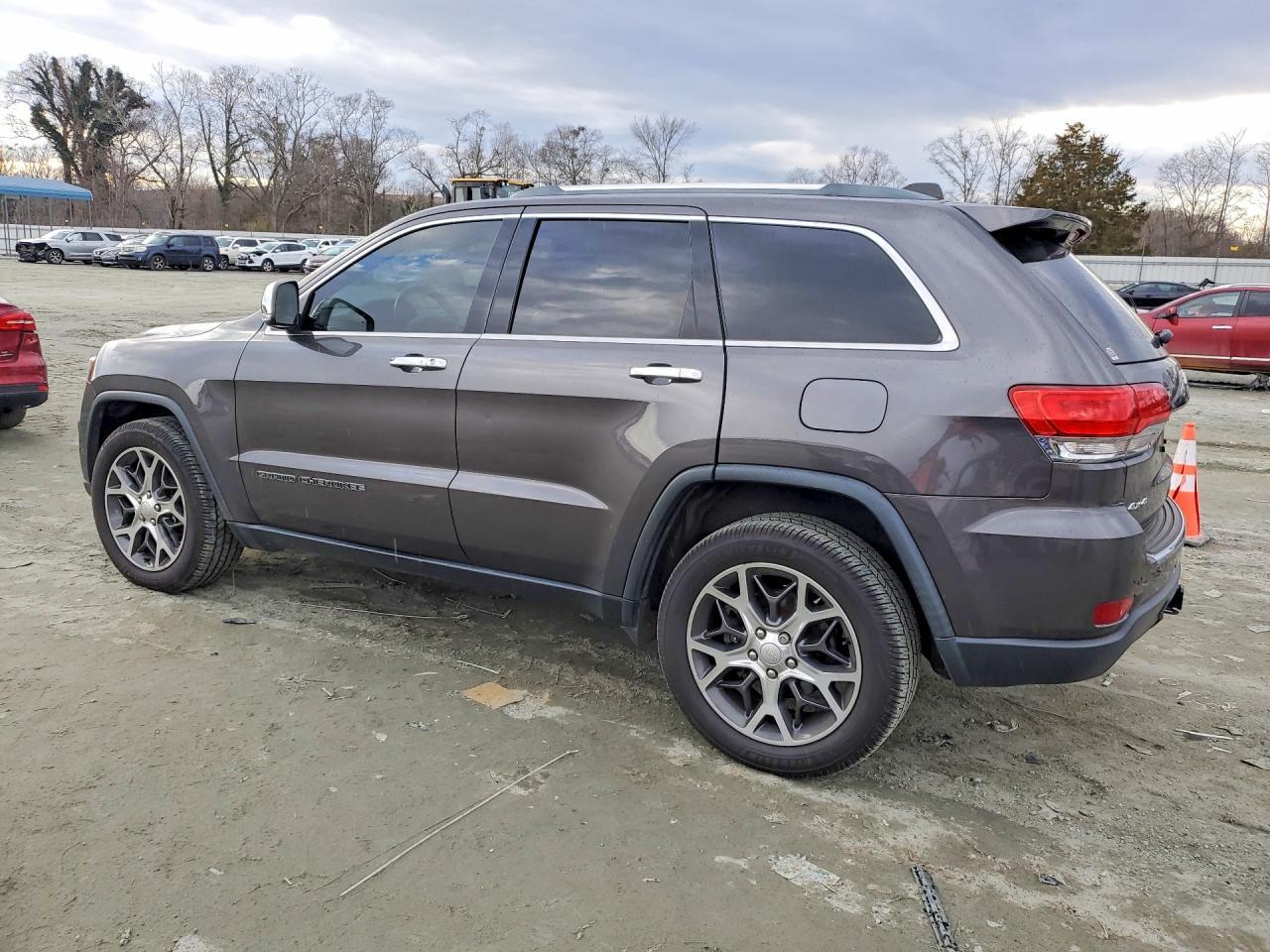 2019 Jeep Grand Cherokee - zdjęcie 2