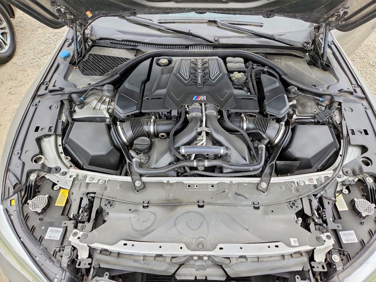 2020 BMW M8 - zdjęcie 11
