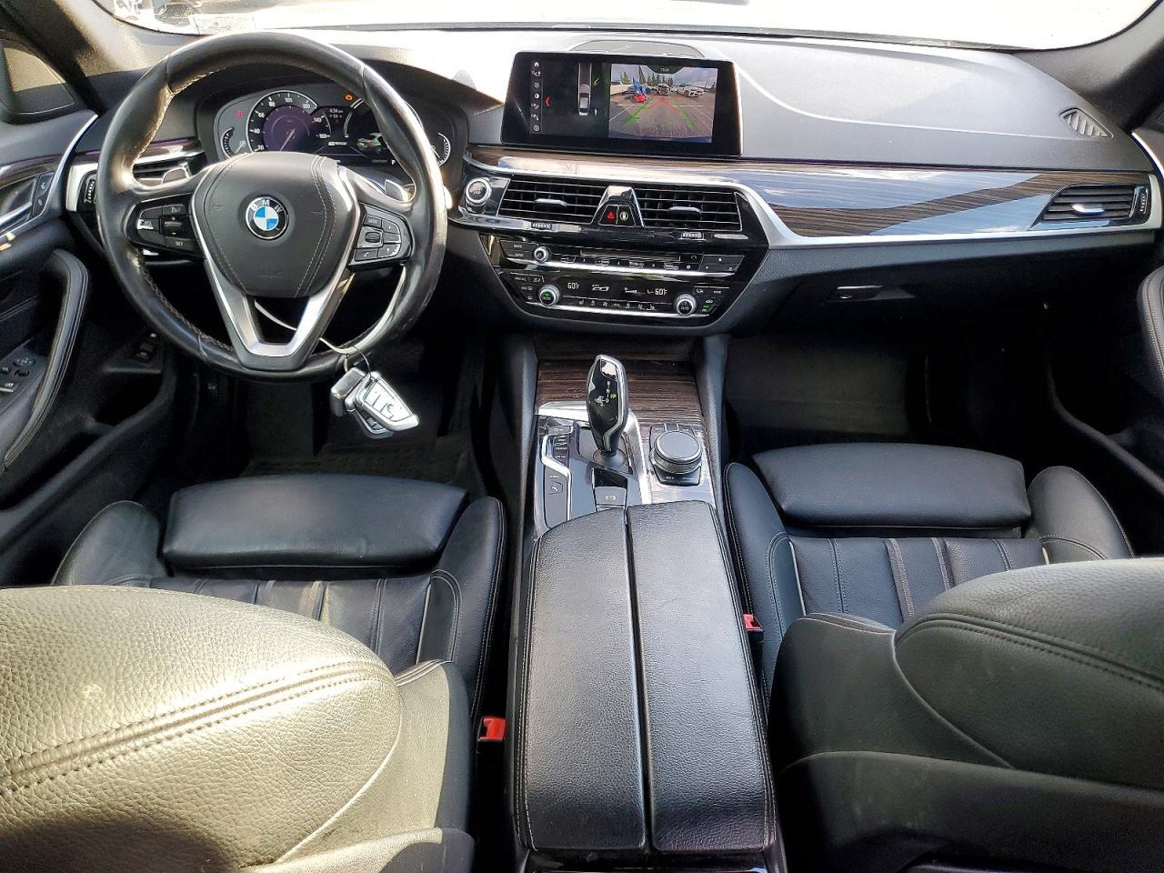 2019 BMW 530E - zdjęcie 8