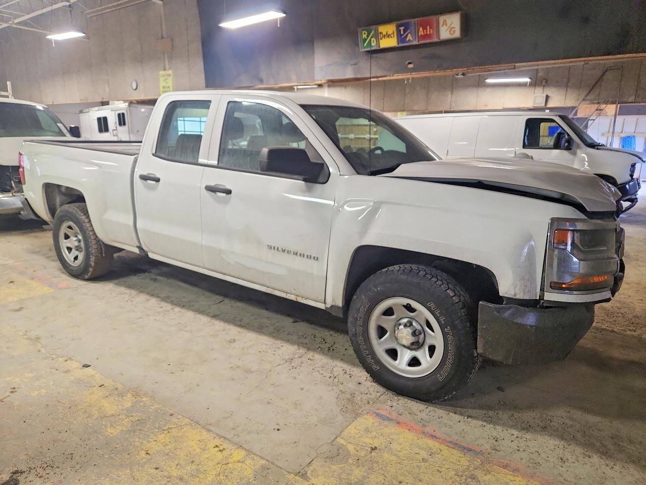 2018 Chevrolet Silverado C1500 - zdjęcie 4